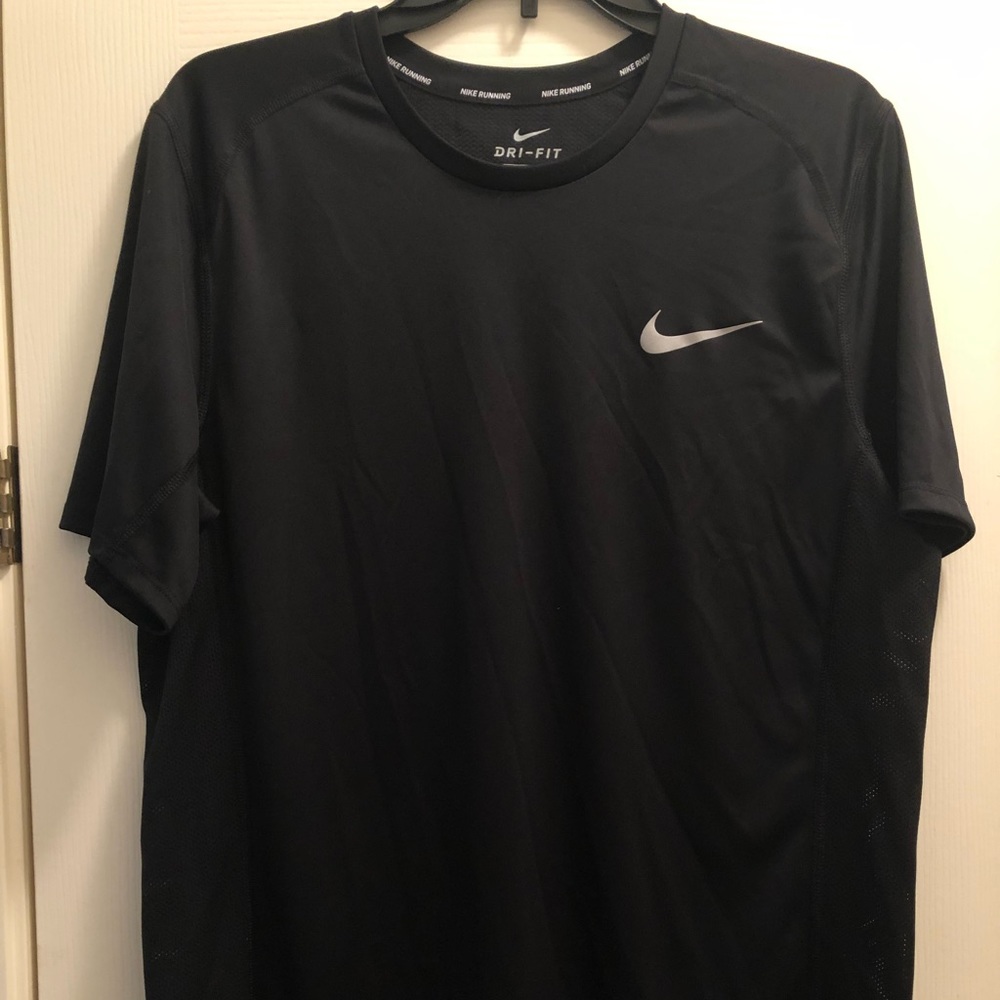 NIKE DRI-FIT Premium Running Shirt - L